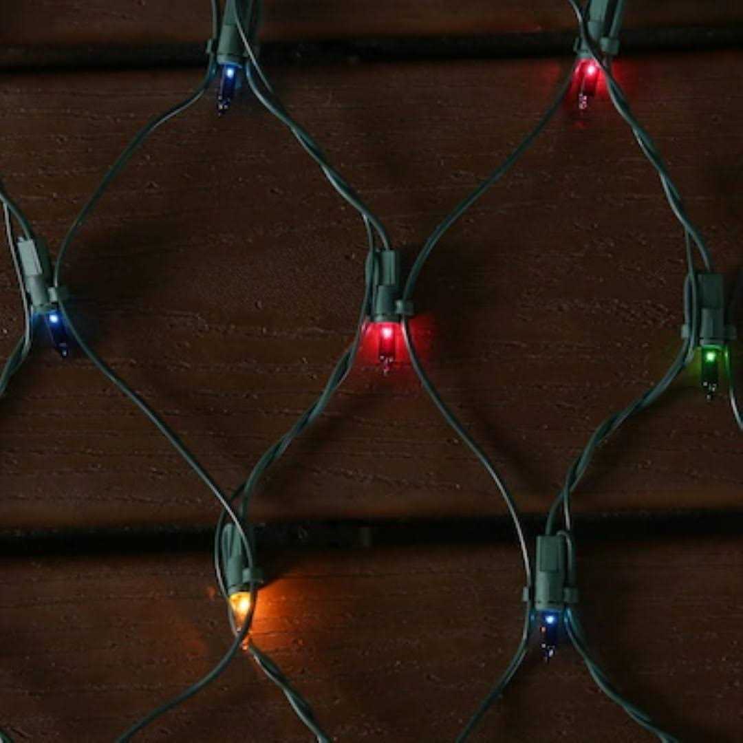 GE ConstantON 300 6-ft x 4-ft Constant Christmas Net Lights - Image 4