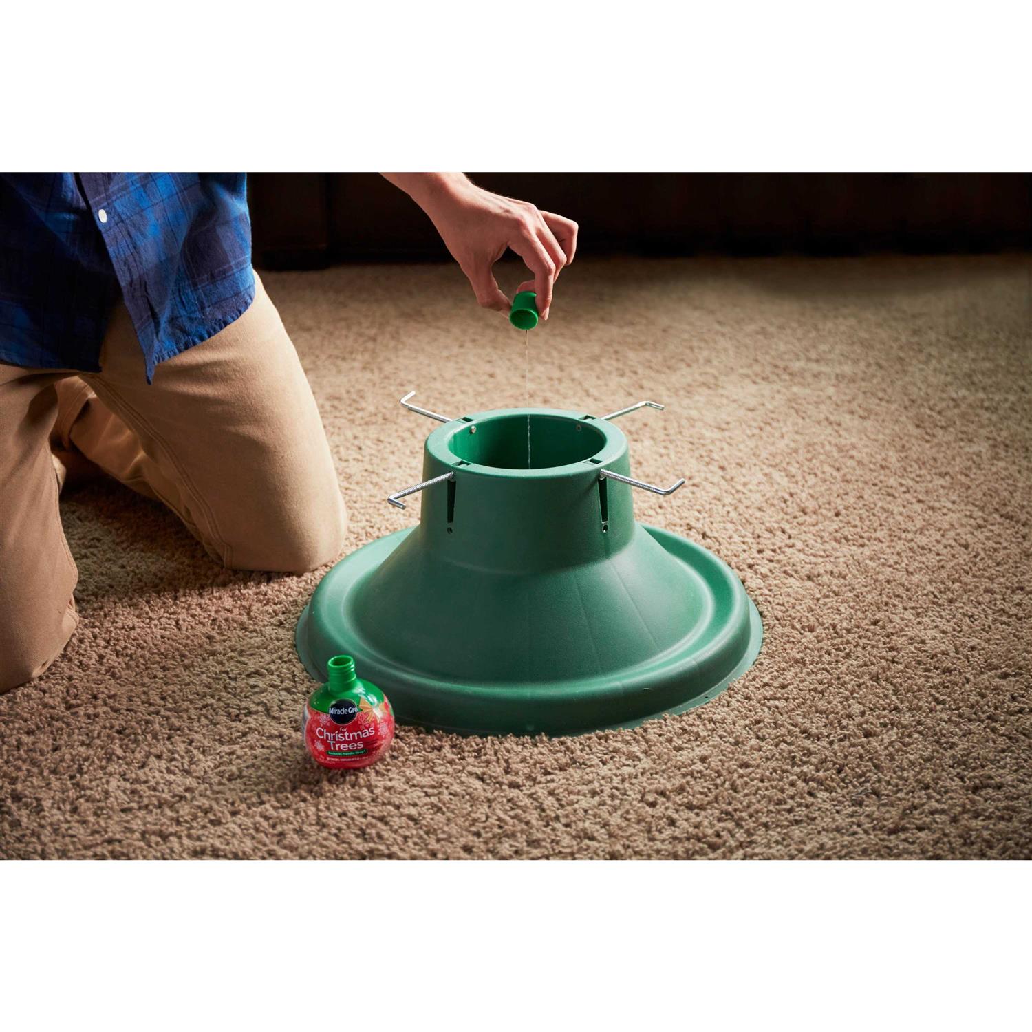 Miracle-Gro Christmas Tree Food - Image 2