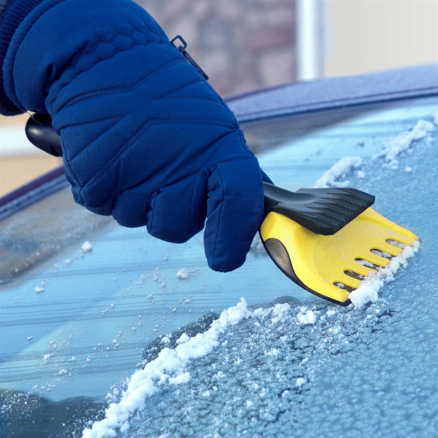Rain-X Heavy Duty Ice Scraper with Rubber Grip - Image 4