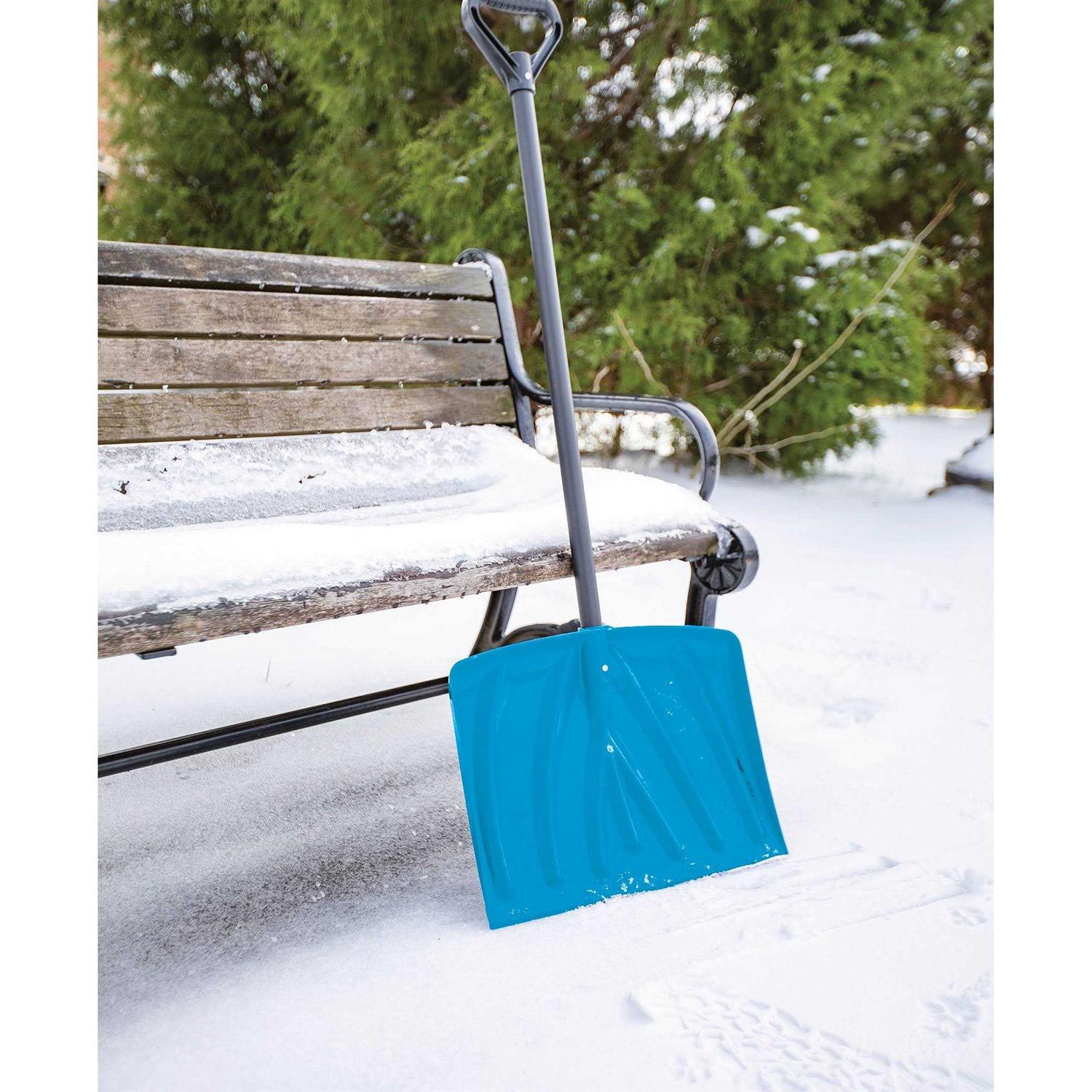 Suncast 18 Poly Snow Shovel - Image 4