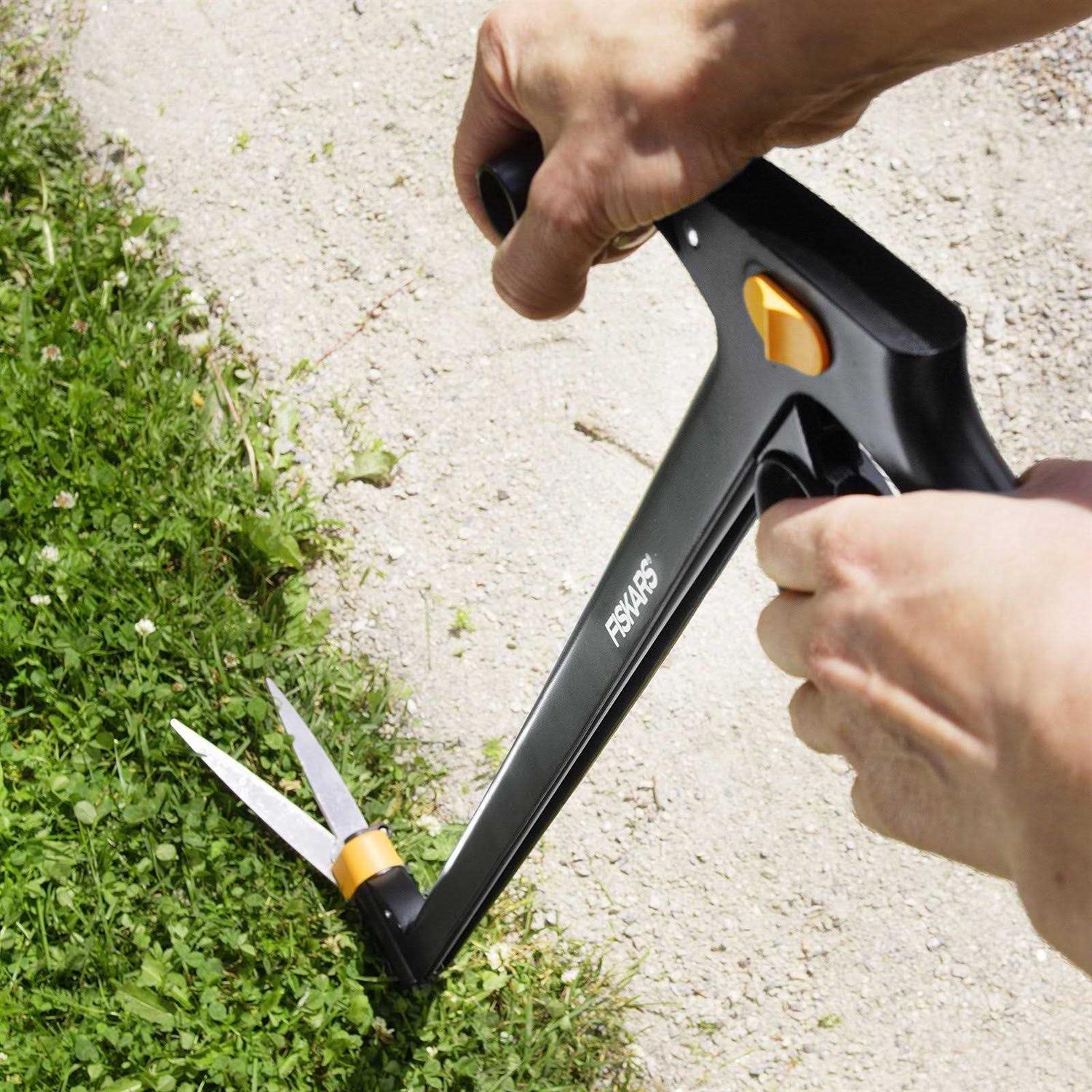 Fiskars Long-Handle Swivel Grass Shears - Image 2