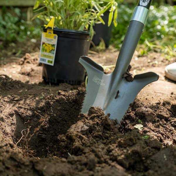Radius Garden Root Slayer Perennial Shovel - Image 5