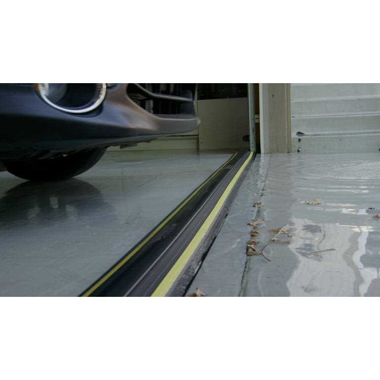 GaraDry 1 High Garage Door Flood Barrier Threshold Kit - Image 2