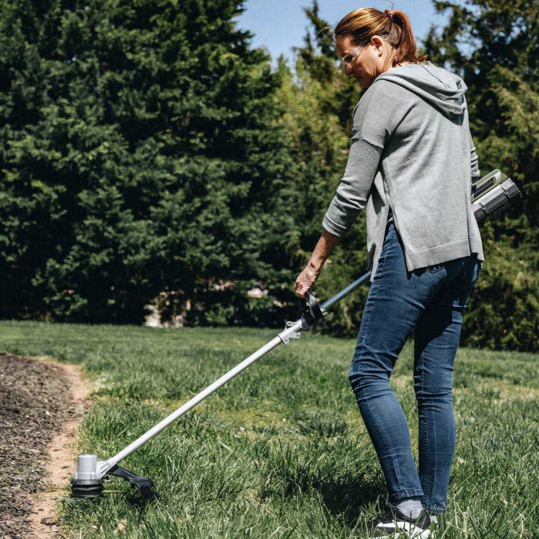 Green Machine 62V Cordless String Trimmer Brushless motor and Auto-Wind spool Battery and Charger - Image 2