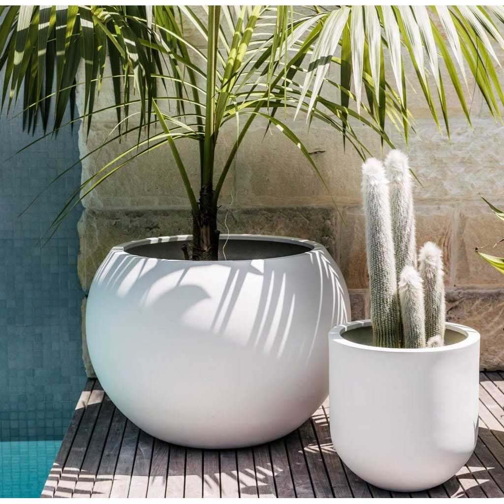 Dty Signature Mount Sherman 1-Piece Fiberstone Planter - Image 3