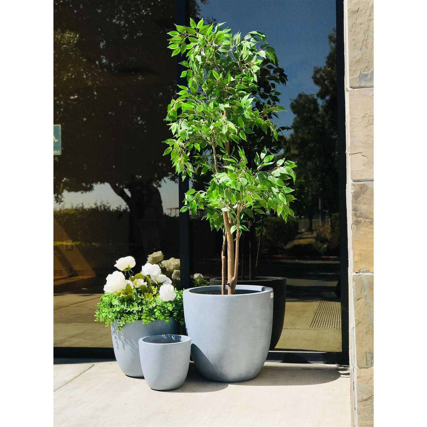 Kante 18, 14, and 10 W Concrete Round Planters - Image 2