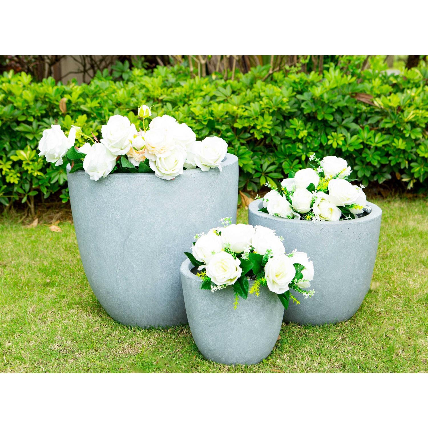 Kante 18, 14, and 10 W Concrete Round Planters - Image 5