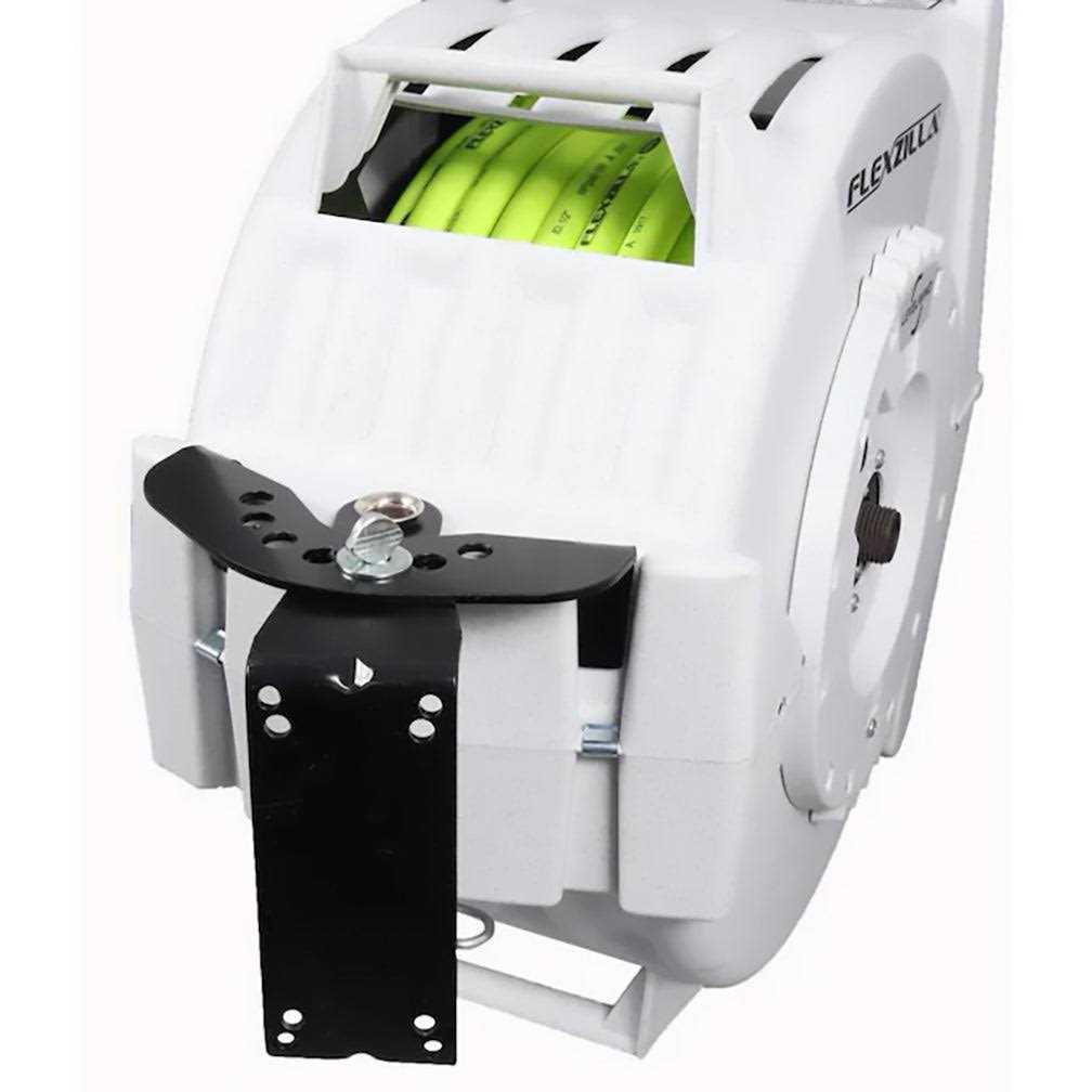 Flexzilla Retractable Water Hose Reel L8340FZ - Image 4