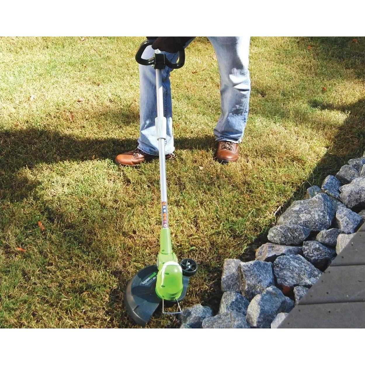 Greenworks 40V 13 Cordless String Trimmer / Edger, 2.0Ah Battery and Charger - Image 5